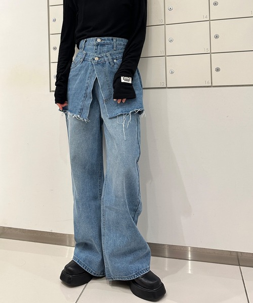 solleim（ソルレム）の「[3サイズ展開][全骨格美脚見え]スカートレイヤード風ワイドデニム（デニムパンツ・レディース・ブルー/ブラック系・S/M/L）」の5枚目の写真