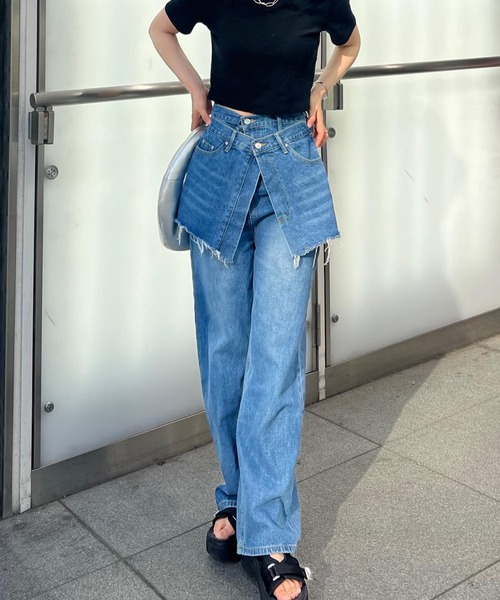 solleim（ソルレム）の「[3サイズ展開][全骨格美脚見え]スカートレイヤード風ワイドデニム（デニムパンツ・レディース・ブルー/ブラック系・S/M/L）」の20枚目の写真