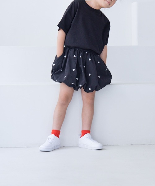 LOWRYS FARM（ローリーズファーム）の「ナイロンバルーンミニスカート　986757（スカート・キッズ・ブラック/ピンク/その他/ブルー系その他/ブラック系その他・150cm/140cm/130cm/120cm/110cm）」の2枚目の写真