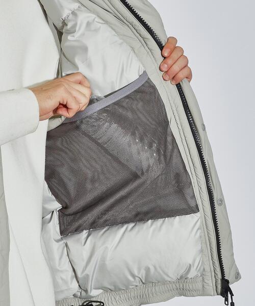 NANGA（ナンガ）の「◆NANGA × tk.TAKEO KIKUCHI 別注ダウンベスト（ダウンベスト・メンズ・ブラック/ライトグレー・02/03）」の4枚目の写真