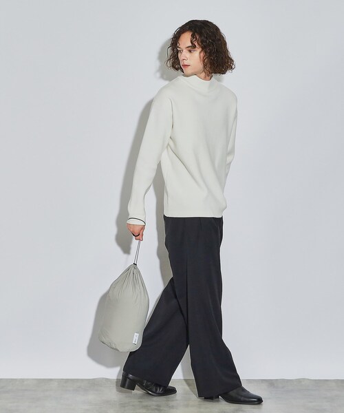 NANGA（ナンガ）の「◆NANGA × tk.TAKEO KIKUCHI 別注ダウンベスト（ダウンベスト・メンズ・ブラック/ライトグレー・02/03）」の11枚目の写真