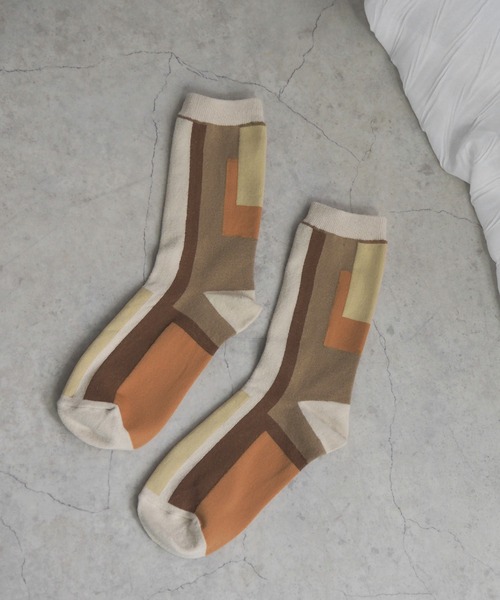 minia(ミニア)の「幾何学カラーソックス(ソックス/靴下・レディース・ブラック/グリーン/ベージュ・FREE)」の11枚目の写真