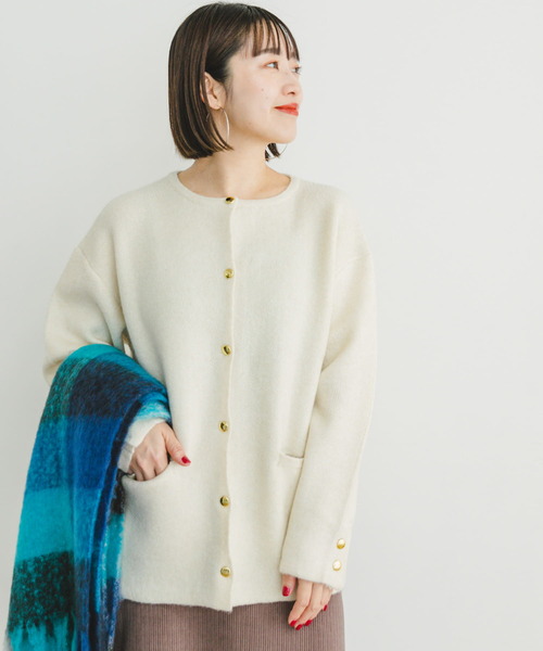 ITEMS URBANRESEARCH（アイテムズ アーバンリサーチ）の「ウールミックスノーカラーカーディガン（カーディガン/ボレロ・レディース・オフホワイト/ブラウン/ライトブルー・FREE）」の4枚目の写真