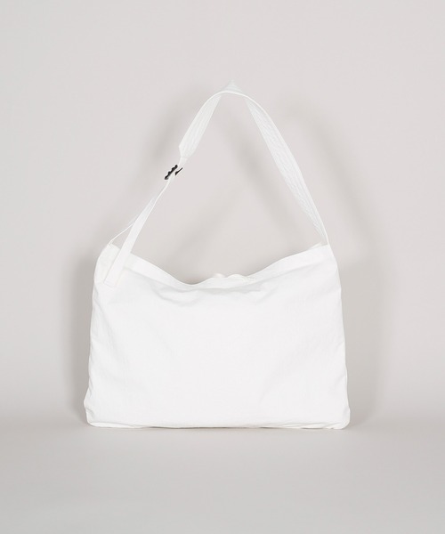 kha:ki（カーキ）の「「KHA:KI/カーキ」ミリタリーサコッシュ A-04（ショルダーバッグ・レディース・ブラック/ベージュ/カーキ/ホワイト・FREE）」の2枚目の写真