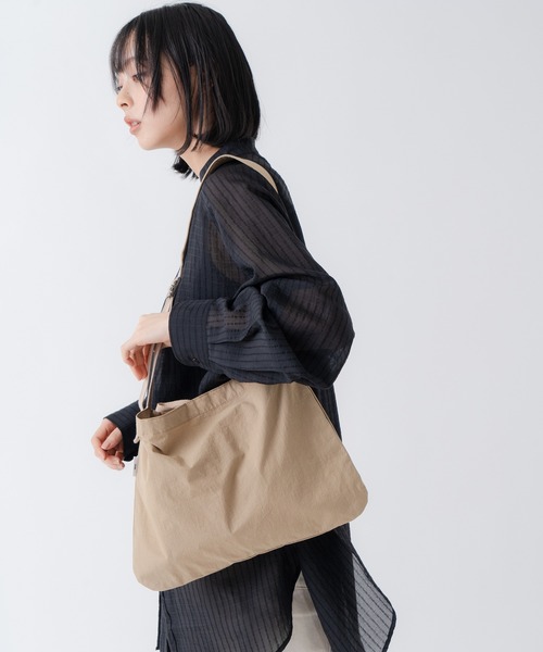 kha:ki（カーキ）の「「KHA:KI/カーキ」ミリタリーサコッシュ A-04（ショルダーバッグ・レディース・ブラック/ベージュ/カーキ/ホワイト・FREE）」の22枚目の写真