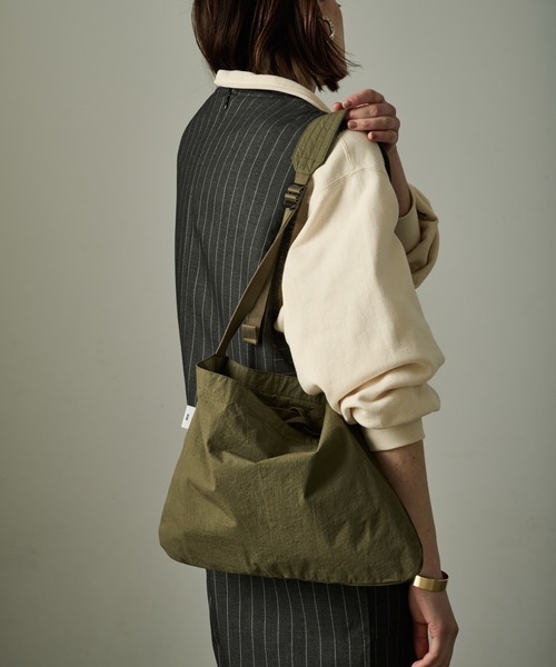 A.P.C. カーキ ショルダーバッグ　サコッシュ 楽天市場】A.P.C. アーペーセー REBOUND SACCOCHE PSAEU