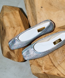 GRISEレザースクエアプリーツフラット