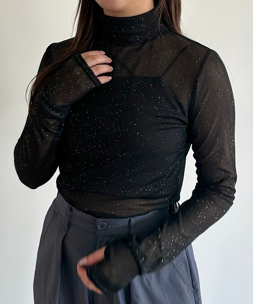 【新品未使用】ラメタートルトップ　ブラック セール】フィンガーホール付きラメシアータートルネックトップス