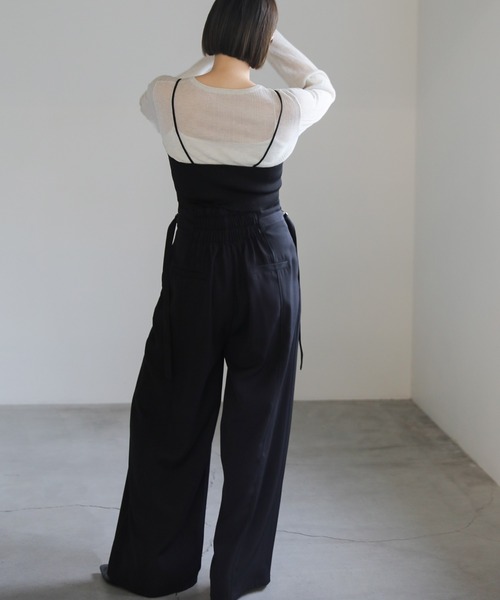 select MOCA(セレクトモカ)の「サイドベルトハイウエストワイドパンツ(スラックス・レディース・ブラック/グレイッシュベージュ・MEDIUM/LARGE)」の15枚目の写真