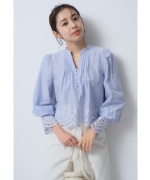 JUSGLITTY ジャスグリッティー 配色カットワークブラウス JUSGLITTY（ジャスグリッティー）の「配色カットワークブラウス