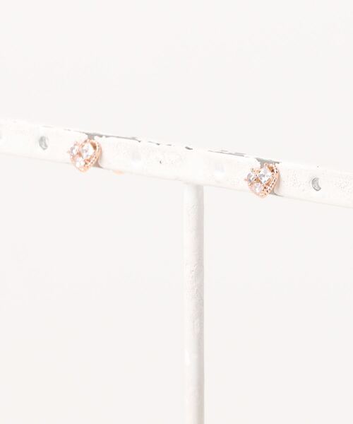 Peony(ピオニー)の「【Peony/ピオニー】/サージカルステンレス 316L 0.8mm ワンポイントモチーフピアス(ピアス(両耳用)・レディース・ゴールド系3/ゴールド系その他3/シルバー系その他3/ゴールド系その他/シルバー系その他/ゴールド系その他5/ゴールド系4/ゴールド系5/ゴールド系1・FREE)」の8枚目の写真