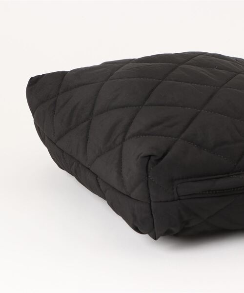 SPINNS（スピンズ）の「キルティングポリショルダーバッグ（ショルダーバッグ・メンズ・ベージュ/ブラック/カーキ・ONESIZE）」の8枚目の写真