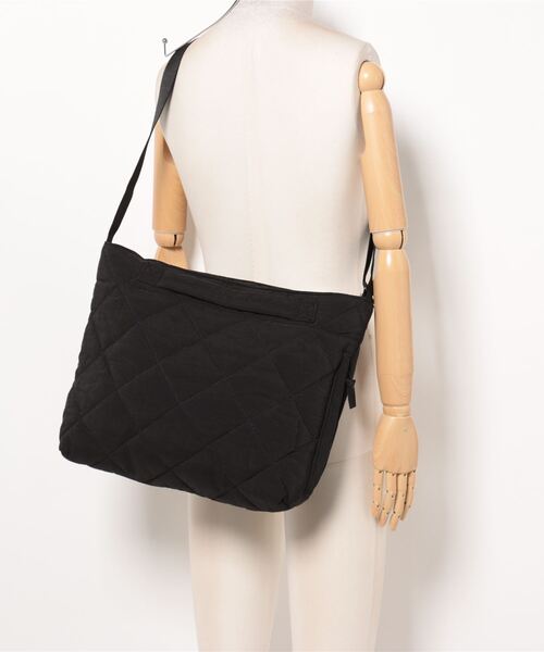 SPINNS（スピンズ）の「キルティングポリショルダーバッグ（ショルダーバッグ・メンズ・ベージュ/ブラック/カーキ・ONESIZE）」の10枚目の写真