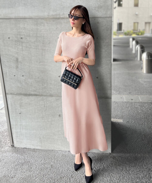 KOBE LETTUCE（コウベレタス）の「[ 岡部あゆみさんコラボ ]　選べるタイプとサイズスクエアボートネックニットワンピース（ワンピース・レディース・クリーム/アイボリー系/ブラウン系/ブラック/ブルーグレー/モカ/ブラック系/ブルー系/ピンク系/ライトピンク/ホワイト/ホワイト系/ネイビー系/ネイビー・S/S1/M1/M）」の14枚目の写真