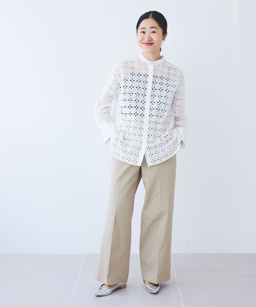 le.coeur blanc(ルクールブラン)の「カットワークレースシャツ(シャツ/ブラウス・レディース・ブラック/オフホワイト・38)」の4枚目の写真