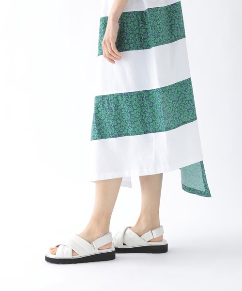 ZUCCa（ズッカ）の「フラットフォームサンダル / シューズ / (O)（サンダル・レディース・ホワイト/ブラック・L size/M size/S size）」の2枚目の写真