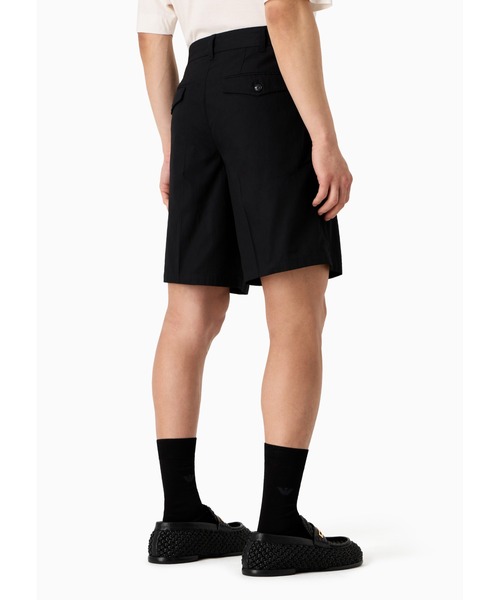 EMPORIO ARMANI(エンポリオアルマーニ)の「【エンポリオ アルマーニ】チノバミューダパンツ ツイル ダーツ&プリーツ(チノパンツ・メンズ・ブラック・48/46/50)」の4枚目の写真