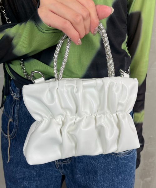 ｔｏｌｅｎｅ（トレネ）の「フェイクレザーチェーンストラップ2wayミニバッグ（ハンドバッグ・レディース・シルバー/ブラック/ホワイト・ONE SIZE）」の5枚目の写真