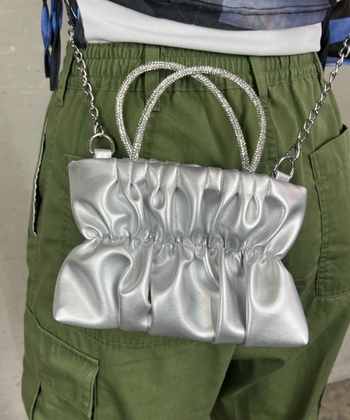 ｔｏｌｅｎｅ（トレネ）の「フェイクレザーチェーンストラップ2wayミニバッグ（ハンドバッグ・レディース・シルバー/ブラック/ホワイト・ONE SIZE）」の12枚目の写真