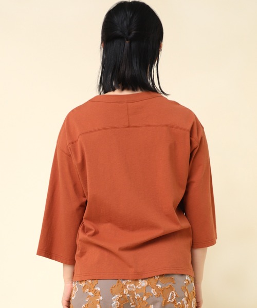 RNA-N(アールエヌエーエヌ)の「M2226 OE天竺五分袖カットソー(Tシャツ/カットソー・レディース・オレンジ/オフホワイト/ブラック/ライトブルー・MEDIUM)」の13枚目の写真