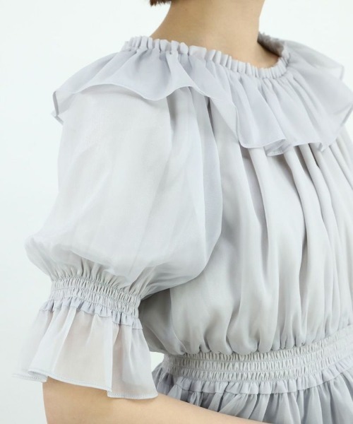 F i.n.t（フィント）の「シアーオフショルフリルプルオーバーブラウス/F&A/fint（シャツ/ブラウス・レディース・ライトピンク/アイボリー/ブルーグレー・FREE）」の8枚目の写真