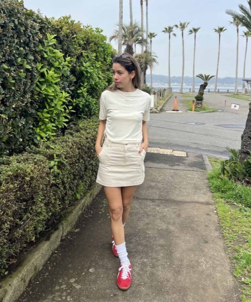 ROXY(ロキシー)の「OCEANO S/S TEE/ロキシードローコード付きワンポイントロゴTシャツ(Tシャツ/カットソー・レディース・マルチ/ブラック/ホワイト・LARGE/MEDIUM/SMALL)」の5枚目の写真