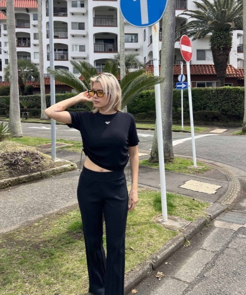 ROXY(ロキシー)の「OCEANO S/S TEE/ロキシードローコード付きワンポイントロゴTシャツ(Tシャツ/カットソー・レディース・マルチ/ブラック/ホワイト・LARGE/MEDIUM/SMALL)」の17枚目の写真