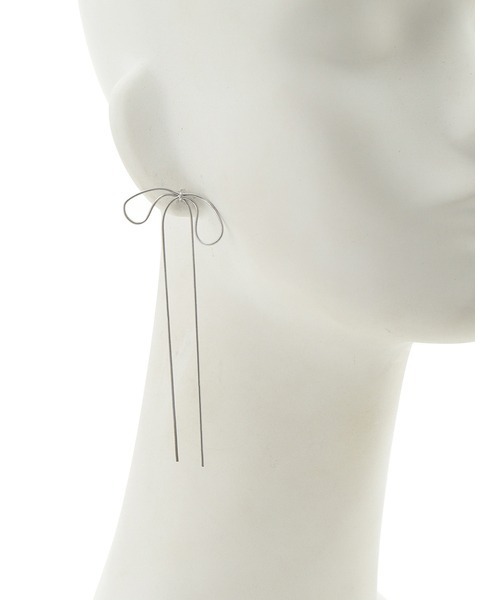 SNIDEL（スナイデル）の「リボンピアス（ピアス（両耳用）・レディース・シルバー/ゴールド・FREE）」の7枚目の写真