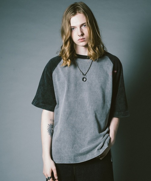 Forte(フォルテ)(フォルテ)の「West Side Modern Embroidery Raglan T-shirt/ウエストサイドモダンエンブロイダリーラグランTシャツ(Tシャツ/カットソー・メンズ・ブラック/ブラウン・LARGE/MEDIUM)」の5枚目の写真