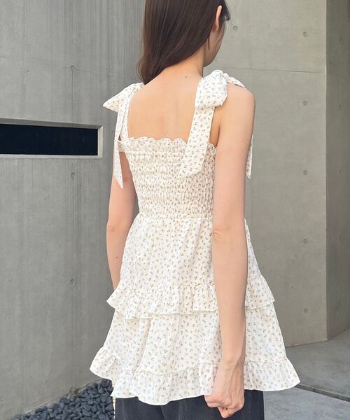 MAJESTIC LEGON（マジェスティックレゴン）の「ショルダーリボンティアードビスチェ（キャミソール・レディース・グレー/ブラック系その他/ホワイト系その他/イエロー系その他・MEDIUM）」の22枚目の写真