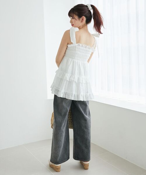 MAJESTIC LEGON（マジェスティックレゴン）の「ショルダーリボンティアードビスチェ（キャミソール・レディース・グレー/ブラック系その他/ホワイト系その他/イエロー系その他・MEDIUM）」の11枚目の写真