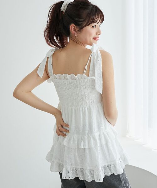 MAJESTIC LEGON（マジェスティックレゴン）の「ショルダーリボンティアードビスチェ（キャミソール・レディース・グレー/ブラック系その他/ホワイト系その他/イエロー系その他・MEDIUM）」の16枚目の写真