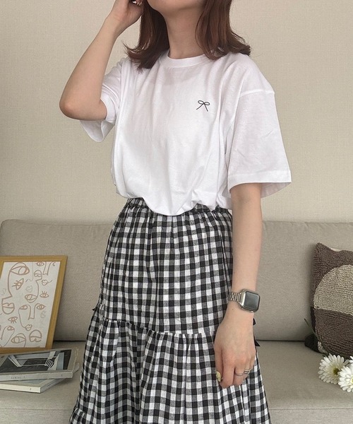 cuorequal(クオレコール)の「リボンワンポイント半袖Tシャツ(Tシャツ/カットソー・レディース・ホワイト・LARGE/MEDIUM/SMALL/X-SMALL)」の6枚目の写真