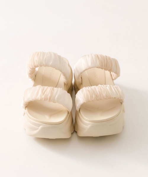 OLIVE des OLIVE（オリーブデオリーブ）の「【S/M/Lサイズ展開】オーガンシャーリングサンダル　1041130120（サンダル・レディース・ブラック/アイボリー・SMALL/MEDIUM/LARGE）」の13枚目の写真