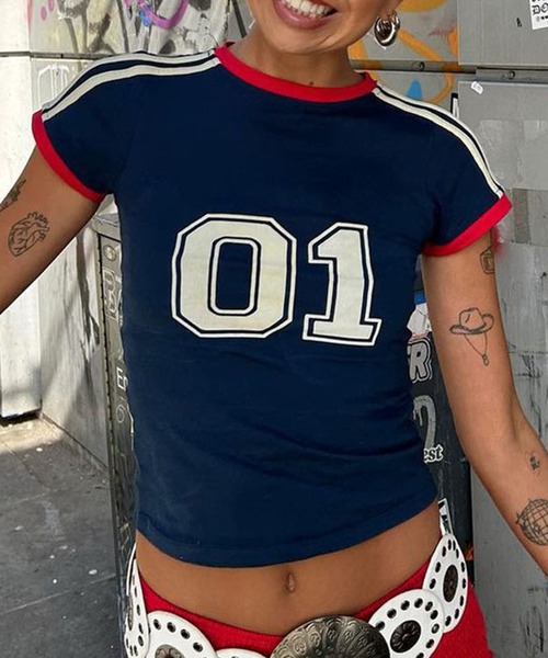 MEMECLE(メメクル)の「【 MEMECLE / メメクル 】ナンバリングラインT(Tシャツ/カットソー・レディース・ブルー/レッド/グリーン/ホワイト/イエロー・S/M/MEDIUM/SMALL)」の3枚目の写真