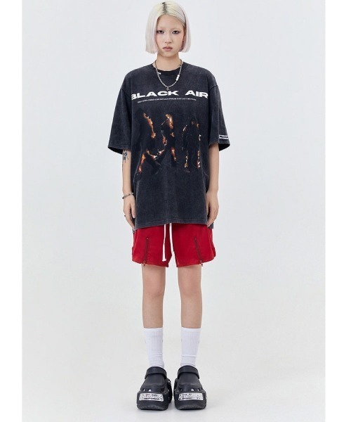 mushwear（マッシュウェア）の「Over Size Washed Distressed T-Shirt（Tシャツ/カットソー・メンズ・レッド/ブラック・MEDIUM/XX-LARGE/X-LARGE/LARGE）」の4枚目の写真