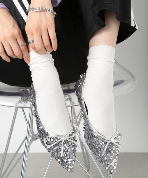 SETUP7（セットアップセブン）の「【SETUP7】ポインテッド リボンラメフラットミュール SCCH565（パンプス・レディース・シルバー/ブラック・23cm/23.5cm/24cm）」の2枚目の写真