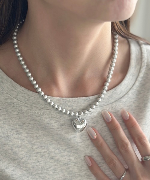 sowang(ソワン)の「シルバーメタルハートネックレス-silver metal heart necklace-(ネックレス・レディース・シルバー・FREE)」の2枚目の写真