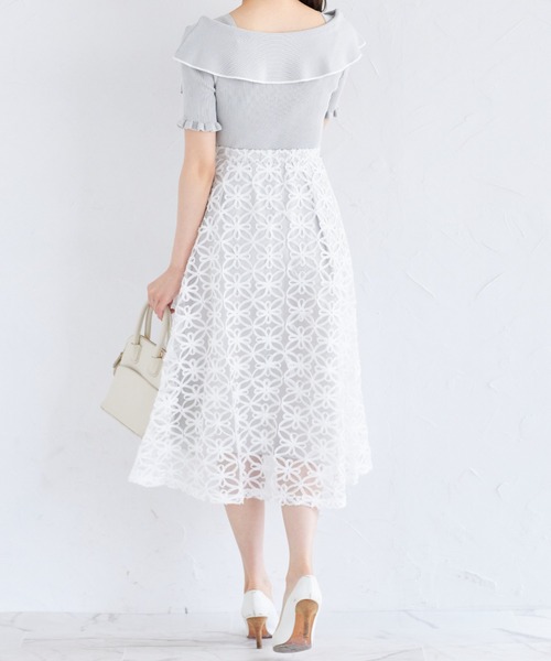 tocco closet(トッコ クローゼット)の「リボンテープ刺繍フラワーフレアスカート(スカート・レディース・ブラック/オフホワイト・M)」の7枚目の写真