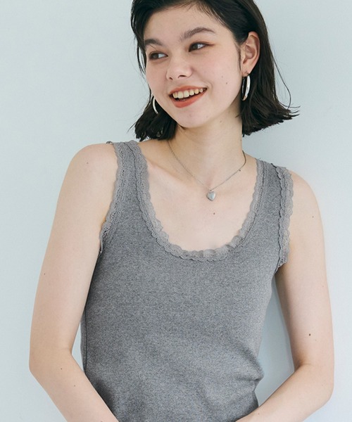 coca(coca)(コカ)の「レース付きリブタンクトップ(タンクトップ・レディース・チャコール/アイボリー・L/M/S)」の2枚目の写真