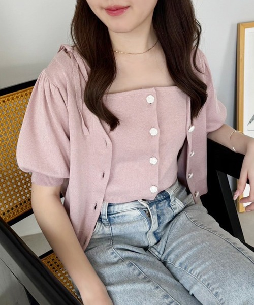 one after another NICE CLAUP(ワンアフターアナザーナイスクラップ)の「【WEB限定色】ローズボタンカーディガン(カーディガン/ボレロ・レディース・ブラック/ピンク/ブルー/オフホワイト・FREE)」の4枚目の写真