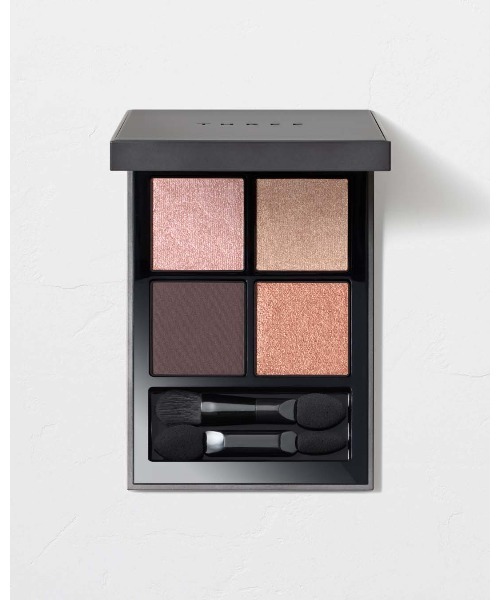 THREE（スリー）の「THREE スターゲージングアイシャドウクアッド（アイシャドウ・レディース・08 FABULOUS DESTINY/06 MYSTERIOUS MISTER/07 MESMERIZING MIA/05 BEAUTIFUL BONNIE/04 MON PETIT AMI/03 BREATHLESS PARISIAN/02 ANDROID DREAMS/01 DESERT FLOWER/10 GARDEN SPACE/09 FLOWER SPACE・FREE）」の10枚目の写真