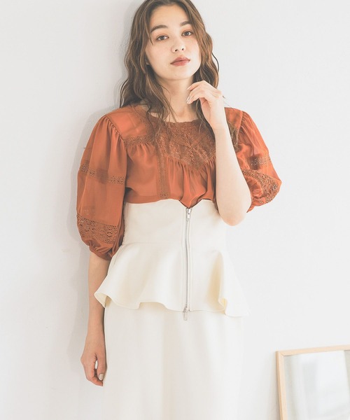 mysty woman(ミスティウーマン)の「レースキリカエクラシックブラウス 140926(シャツ/ブラウス・レディース・オフホワイト/ブラック/オレンジ・FREE)」の3枚目の写真
