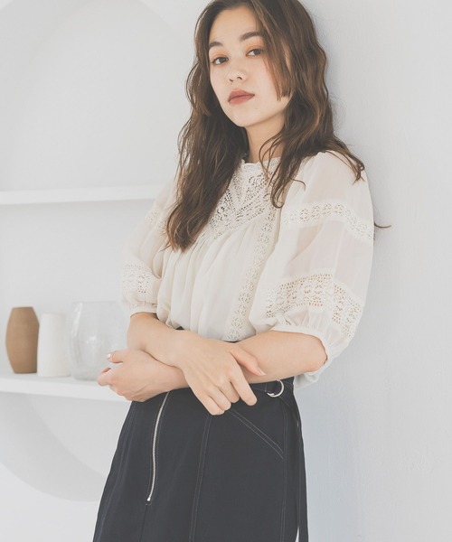 mysty woman(ミスティウーマン)の「レースキリカエクラシックブラウス 140926(シャツ/ブラウス・レディース・オフホワイト/ブラック/オレンジ・FREE)」の14枚目の写真