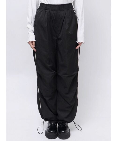 jouetie（ジュエティ）の「ナイロンフリースワイドパンツ【セットアップ対応】（その他パンツ・レディース・オフホワイト/ブラック・MEDIUM）」の5枚目の写真