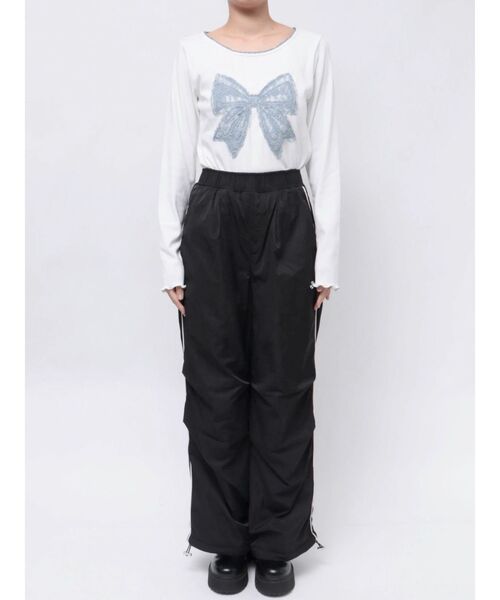 jouetie（ジュエティ）の「ナイロンフリースワイドパンツ【セットアップ対応】（その他パンツ・レディース・オフホワイト/ブラック・MEDIUM）」の6枚目の写真