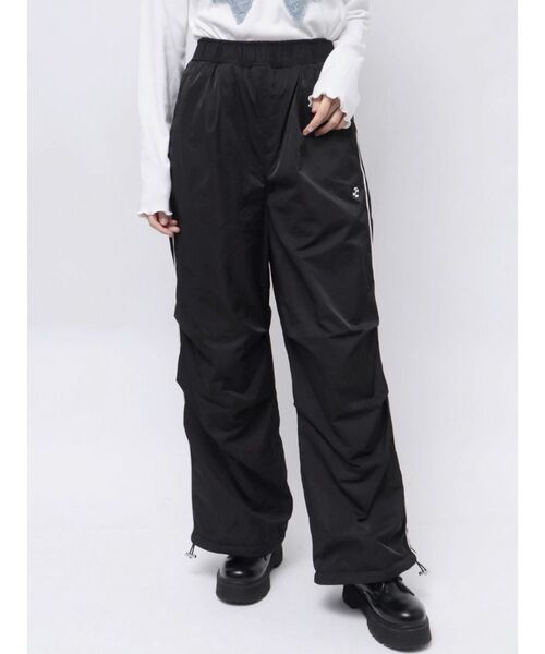 jouetie（ジュエティ）の「ナイロンフリースワイドパンツ【セットアップ対応】（その他パンツ・レディース・オフホワイト/ブラック・MEDIUM）」の10枚目の写真