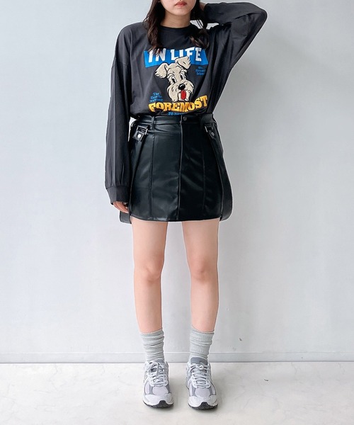 AS KNOW AS plus(アズノゥアズプラス)の「◇アソートデザインフェイクレザーミニボトム(カーゴパンツ・サスペンダースカート・プリーツスカート)(スカート・レディース・ブラック系1/ブラック系/ブラック系2・FREE)」の21枚目の写真