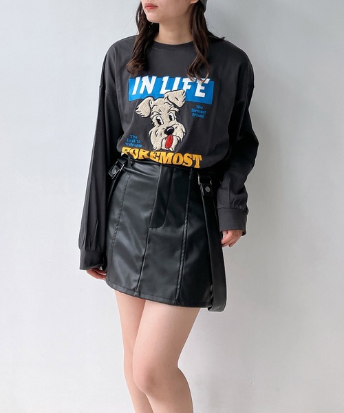 AS KNOW AS plus(アズノゥアズプラス)の「◇アソートデザインフェイクレザーミニボトム(カーゴパンツ・サスペンダースカート・プリーツスカート)(スカート・レディース・ブラック系1/ブラック系/ブラック系2・FREE)」の16枚目の写真