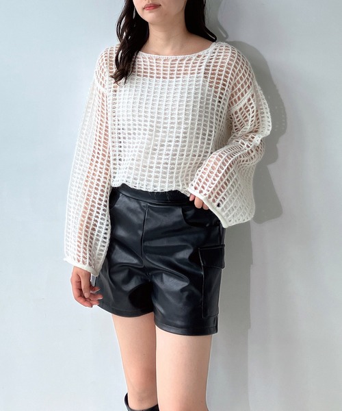 AS KNOW AS plus(アズノゥアズプラス)の「◇アソートデザインフェイクレザーミニボトム(カーゴパンツ・サスペンダースカート・プリーツスカート)(スカート・レディース・ブラック系1/ブラック系/ブラック系2・FREE)」の4枚目の写真